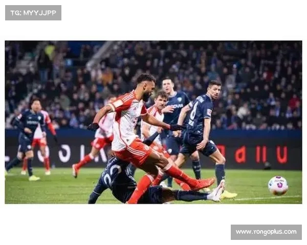 德甲赛场上的闭眼传球技巧:瞬间决策与精准配合的完美体现 德甲赛场上的闭眼传球技巧:瞬间决策与精准配合的完美体现